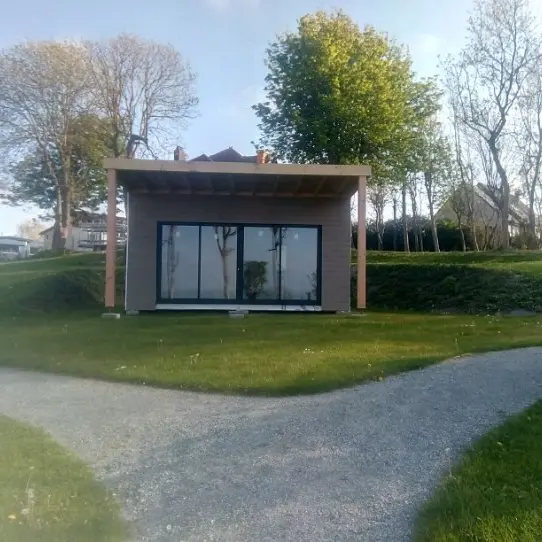 LA TANIERE