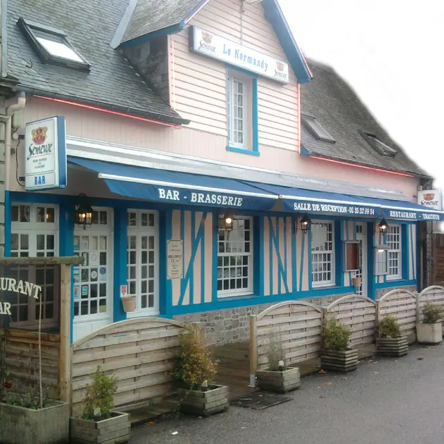 Façade du Normandy