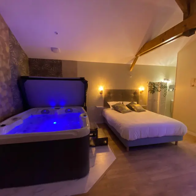 le-cocoon-demy-louvetot-balneo-jacuzzi-chambre