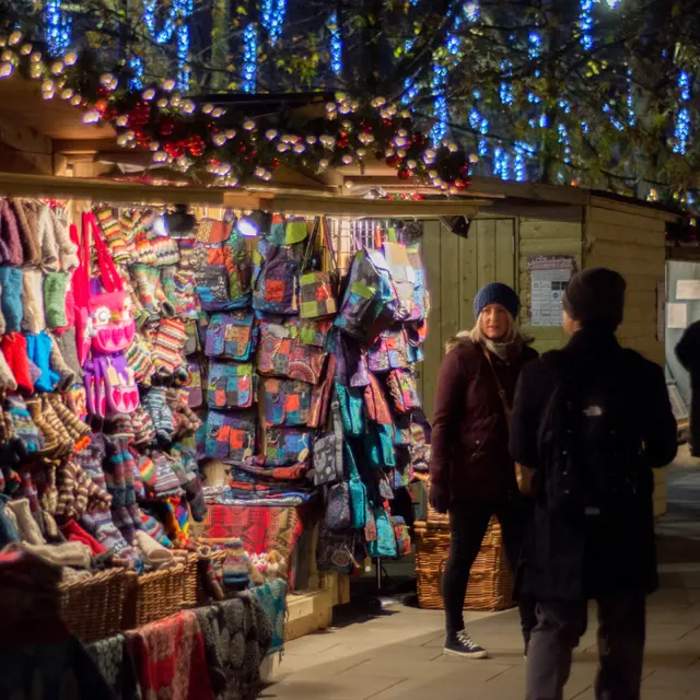 marche-de-noel-gruchet-richard-bell-unsplash