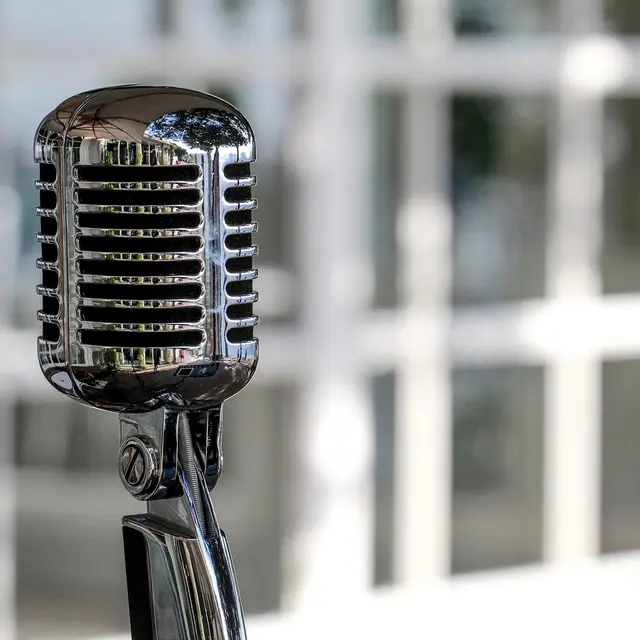 microphone-5340340_1920