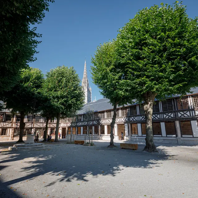 Cour Aître Saint-Maclou