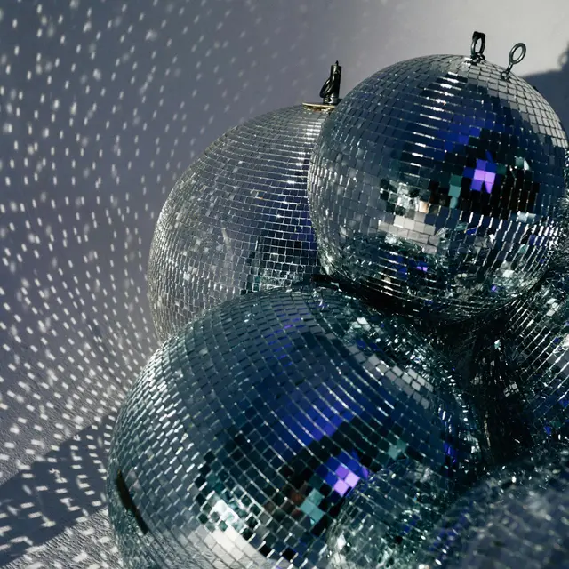 pexels-koolshooters-6983054