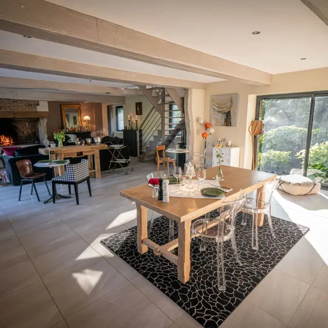 philippon-le-manoir-de-la-campagne-yebleron-salle-a-manger-cheminee
