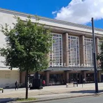 piscine-cours-de-la-republique