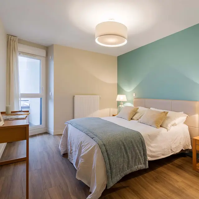 residence-seniors-rouen-la-calende-10-chambre-2048x1440