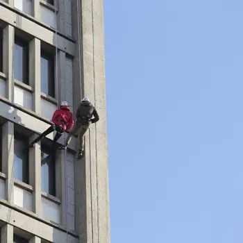 Descente en rappel de l'hôtel de ville