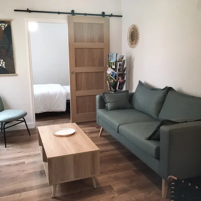LOUISE salon