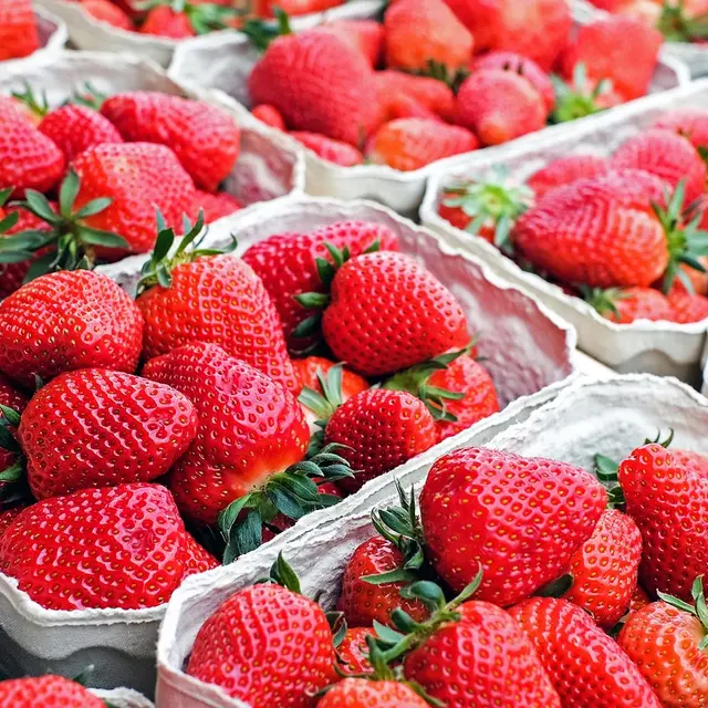 strawberries-1350482_1280