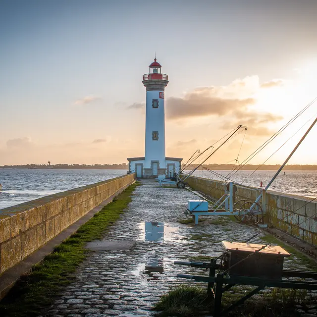 Phare du Vieux Môle Port de Saint-Nazaire