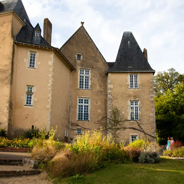 PCU72-chateau-pescheray-1