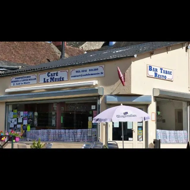 cafe le musee