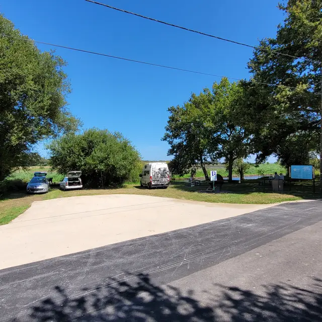 AIRE DE STATIONNEMENT PORT DU VIVIER