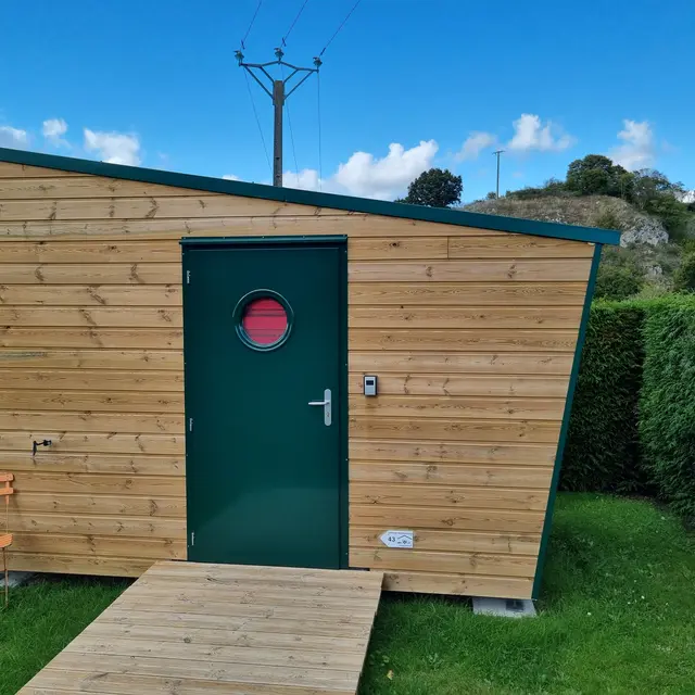 Cabane randonnuer au Camping du Sans Souci - Fresnay-sur-Sarthe - extérieur