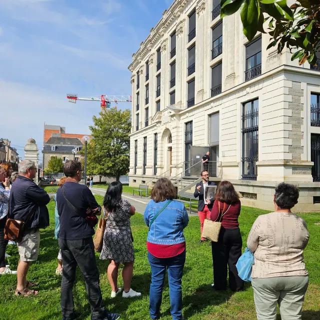 Visite des Archives départementales