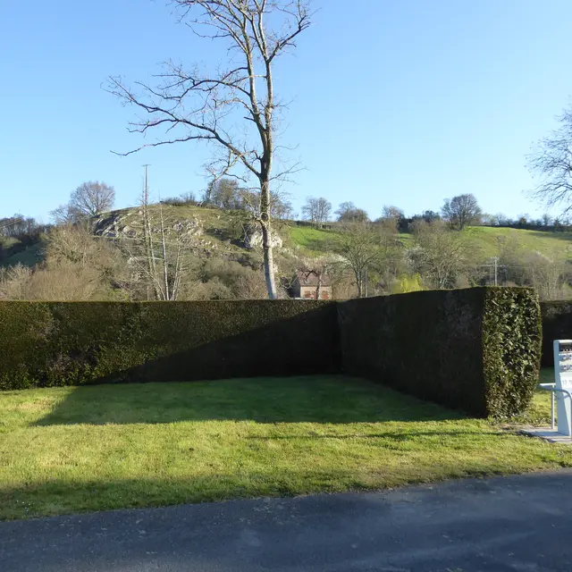 Camping du Sans Souci à Fresnay-sur-Sarthe - emplacements camping/camping-car