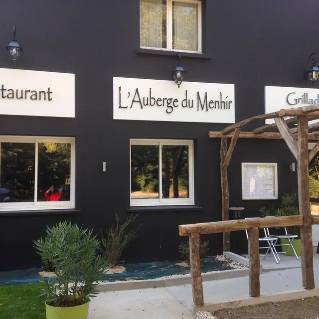 RES44-L'auberge-du-menhir