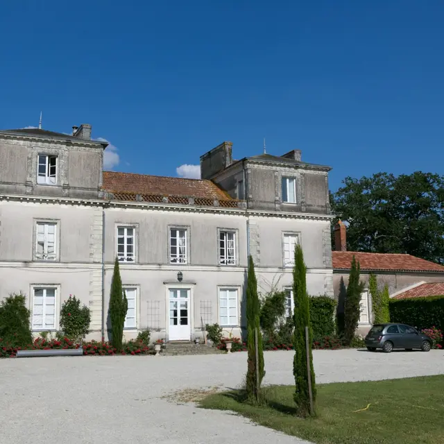 Chateau-dYseron vallet
