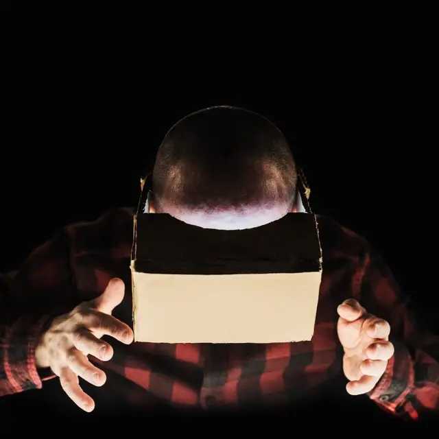 Ersatz - Julien Mellano / Collectif Aïe Aïe Aïe