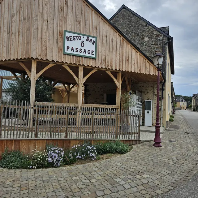 Restaurant Ô Passage - Saint-Léonard-des-Bois - façade 2024