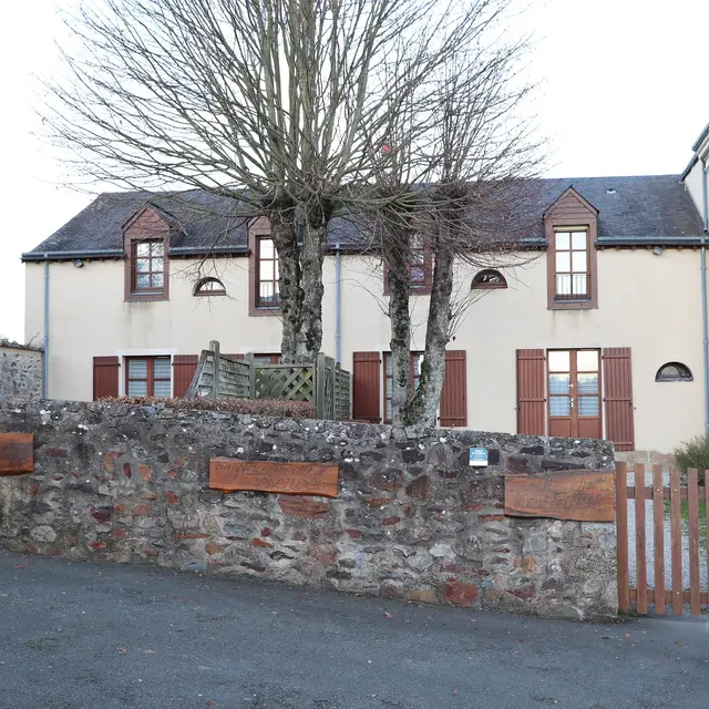 Gîtes municipaux Le Haut Fourché et le Narbonne - Saint-Léonard-des-Bois - extérieur