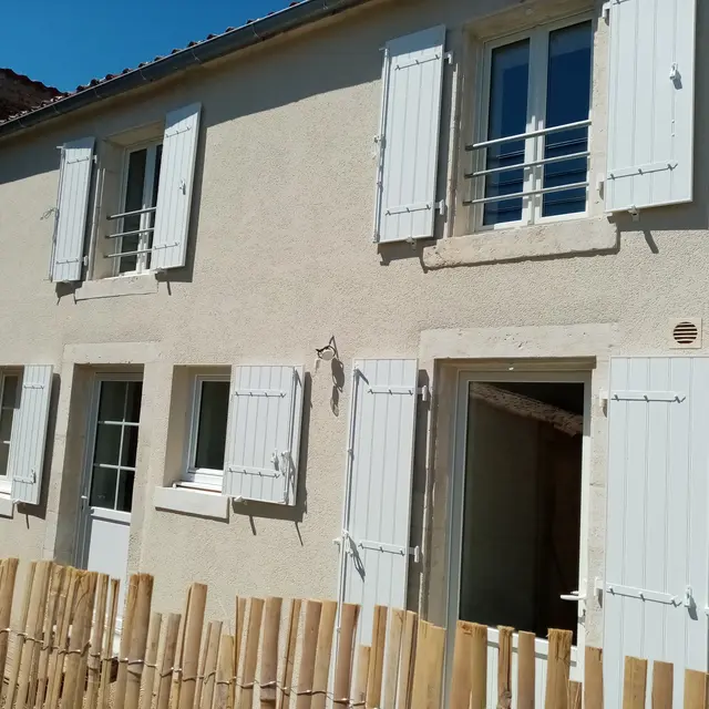 Jolie facade ensoleillée