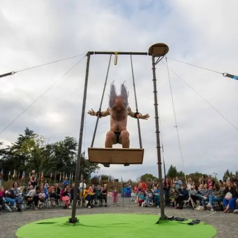 la balancoire géante