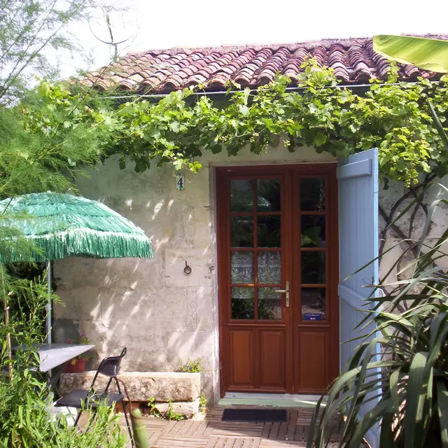 meublé-studio-lhommeau-meublé-85200- (1)