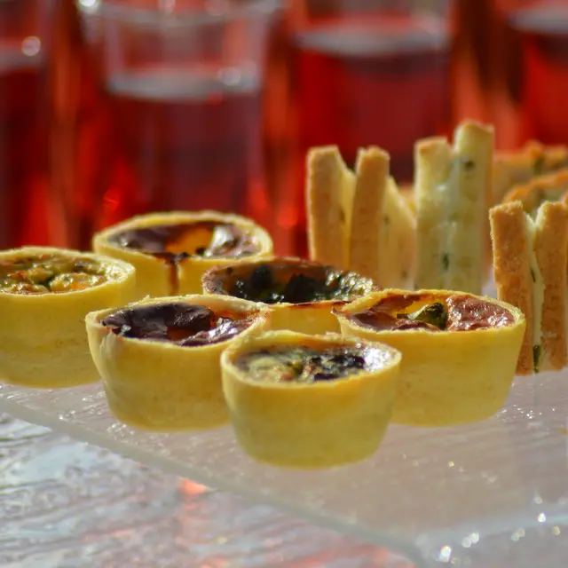mini-quiches-gb4f11a9c6_1920 pixabay