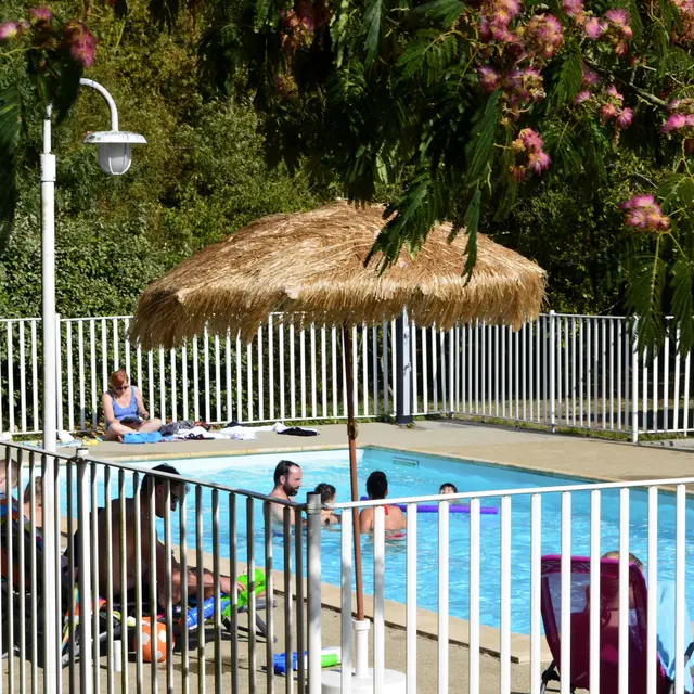 residence-Henri-IV-clisson-44_repiscine