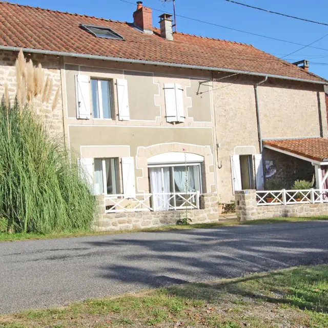 Le gite du Sabotier à Saint Laurent Les Eglises - Nouvelle Aquitaine_1