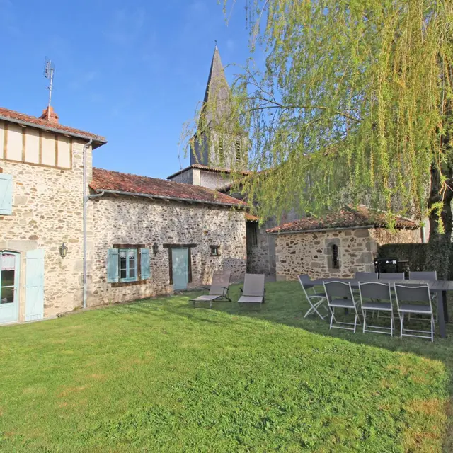 Gîte 'Le Presbytère' à SaintDenis des Murs en Haute-Vienne (Nouvelle Aquitaine)_1