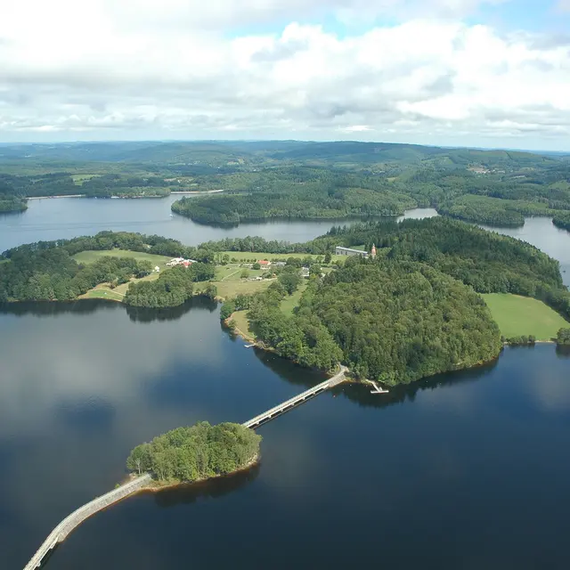 V 93 Limoges - Vassivière (Véloroute)_1