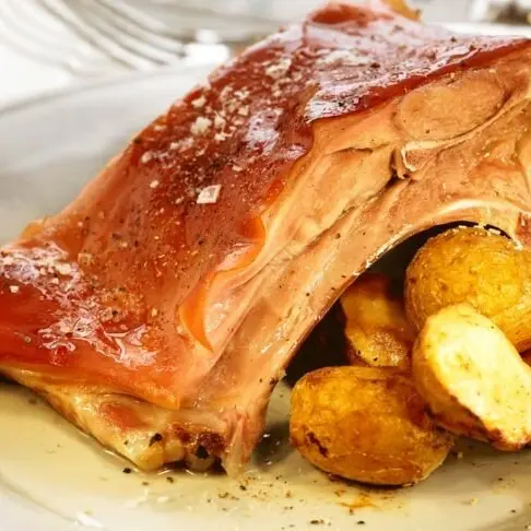 Cochon à la broche