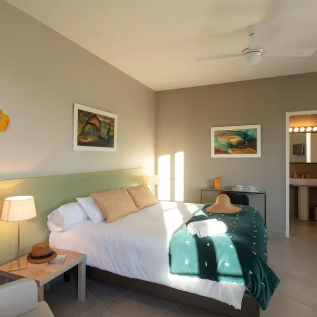 11G900421 Le Grenier Occitan - Glycine_1