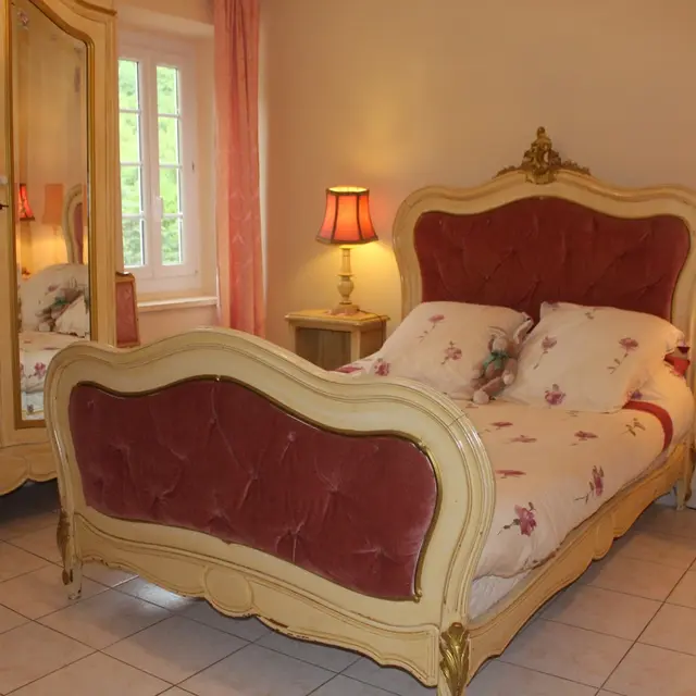 AU-COEUR-DE-RENNES-Chambre-Romantique2