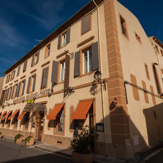 Grand hotel Moderne et pigeon-Limoux_14