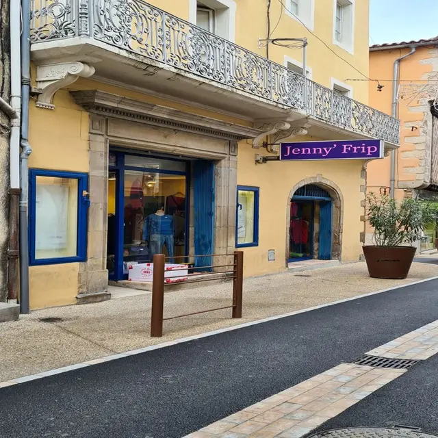 jennyfrip redimentionné