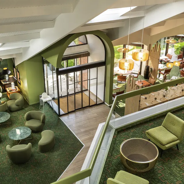 Lobby vue mezzanine ibis styles Lisieux Normandie