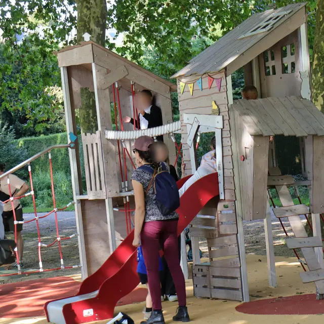Jeux pour enfants jardin eveche lisieux
