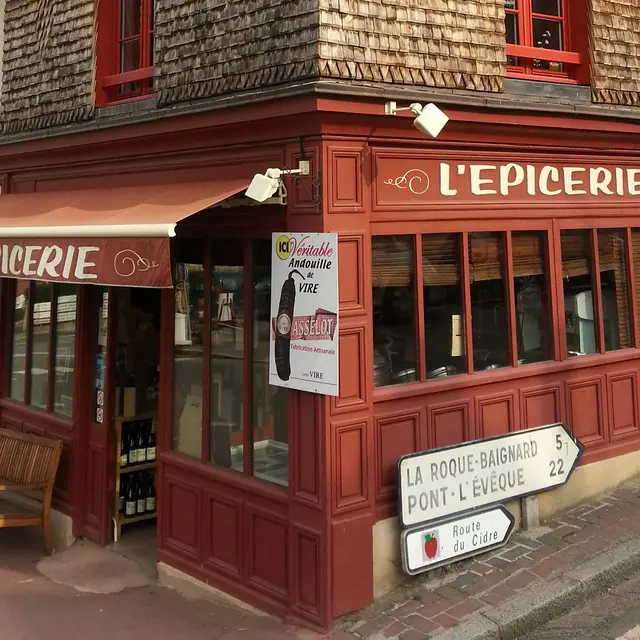 L'épicerie de Cambremer extérieur - Au rendez-vous des Normands