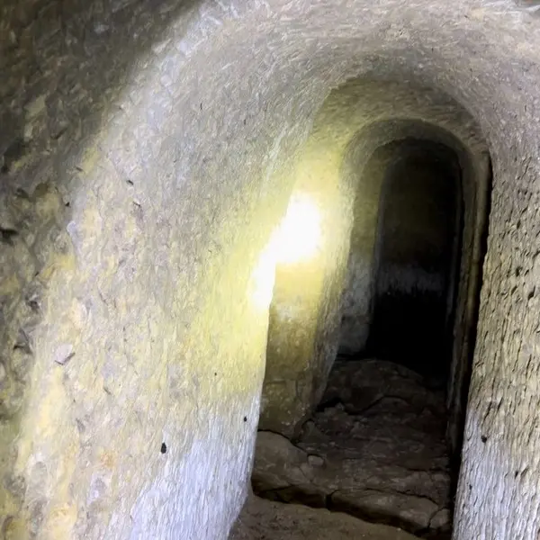 Le-souterrain-initiatIque-de-la-Bove-des-Chevaliers