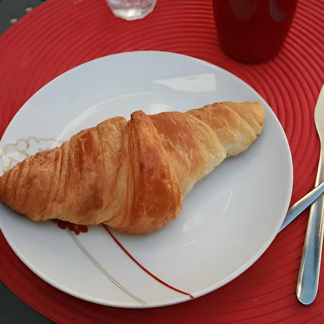 P-tt-dej-sur-la-terrasse