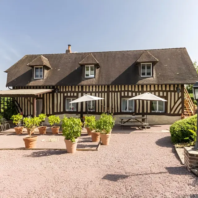 VUE EXTERIEURE DE LA MAISON 1