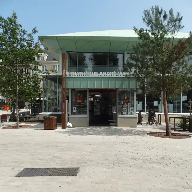 médiathèque © Leroy Robin