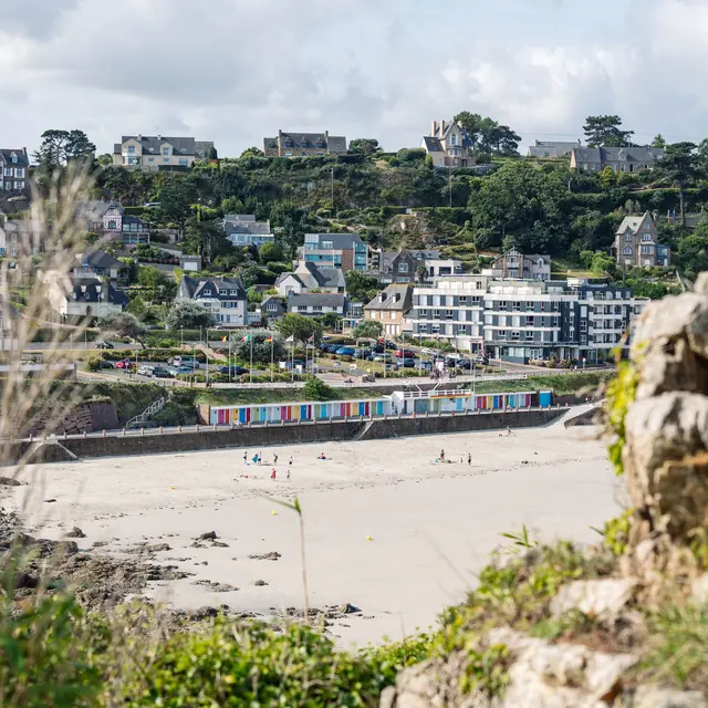 77-SB-Perros-Guirec-Plage de Trestignel et Pointe du Chateau-BD©JeremyJehanin-2024