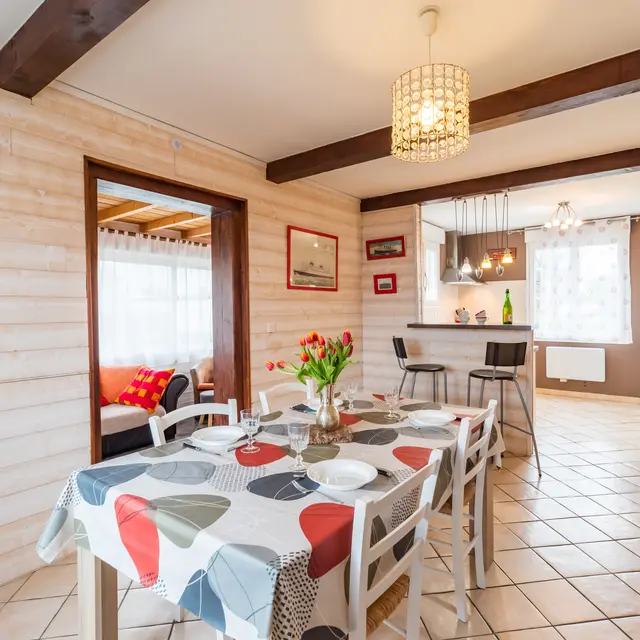 _salle à manger en enfilade avec la cuisine_10