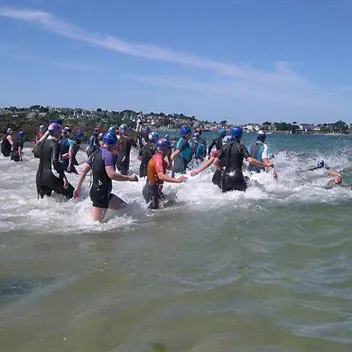 traversée de la baie à la nage