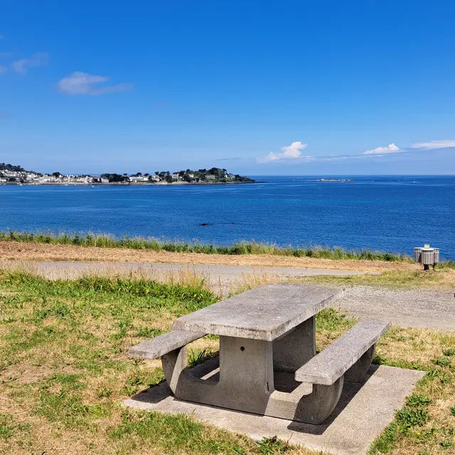 Aire_pique-nique_plage_des_curés (2)