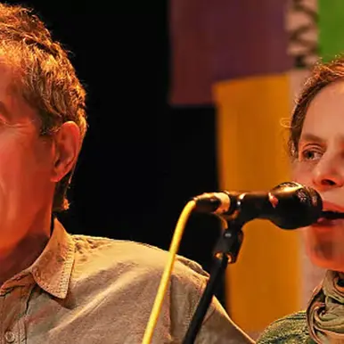 Ifig & Nanda Troadeg